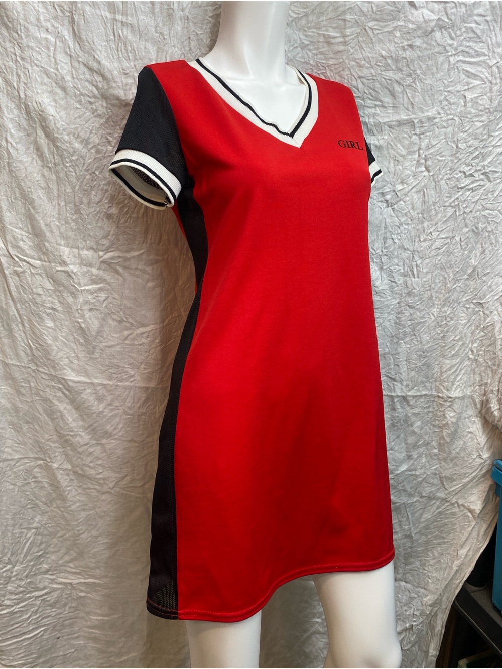 Vintage 90s Jalate Red V-Neck Contrast Panel Dress Tee -